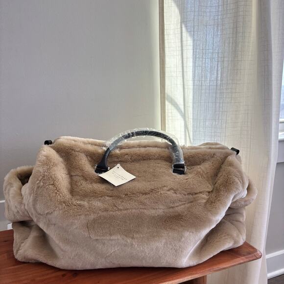 NEW Pottery Barn Faux Fur Duffle Bag Weekender Travel Zip Up with Pockets - Picture 10 of 10